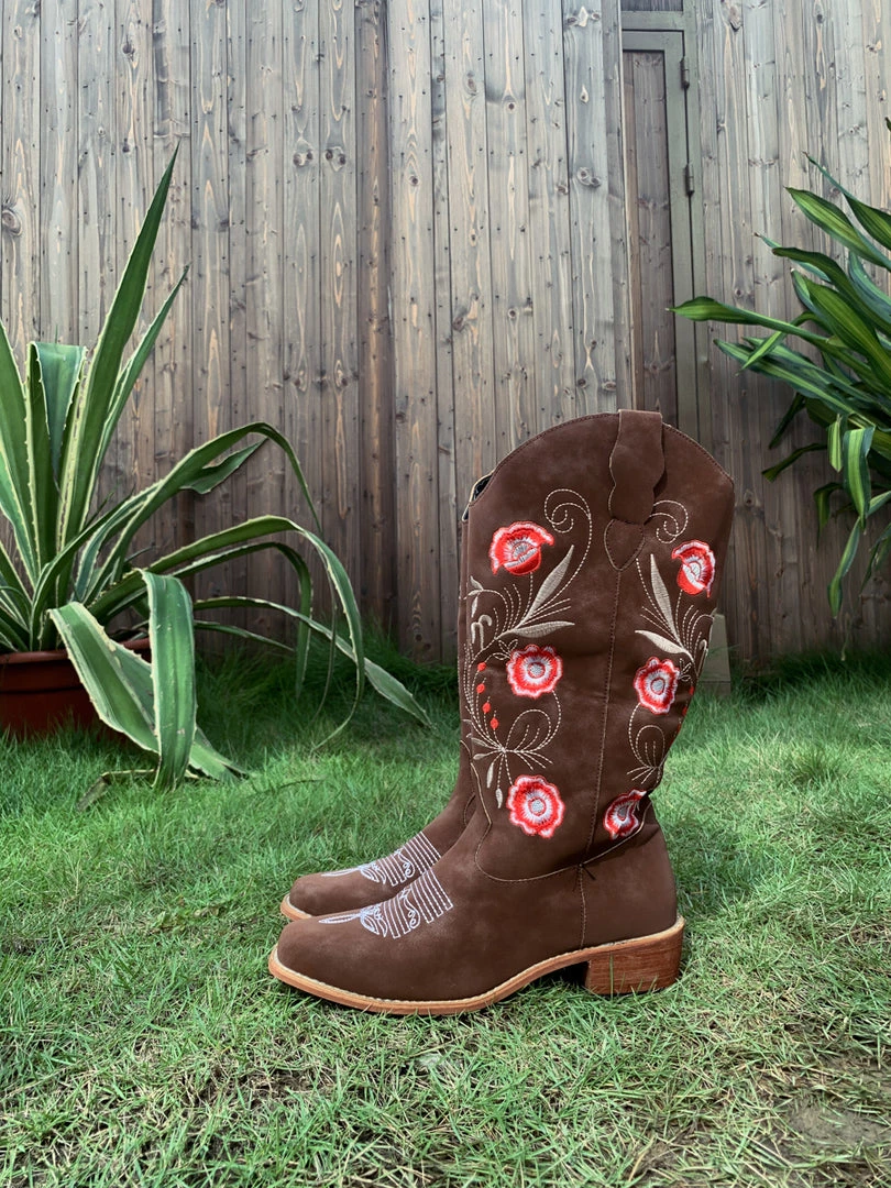 YL New In Shoes En Bloom | Brown Morning Glory Embroidered Cowboy Heel Boots 7 YL New In Shoes En Bloom | Brown Morning Glory Embroidered Cowboy Heel Boots