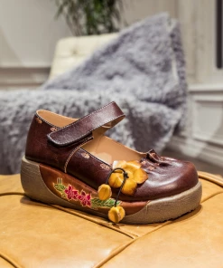JF SOFFIA | Genuine Leather Brown Ribbed-Sole Lehua Appliqued Sandals NEW ARRIVALS