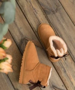 XH New In Shoes SMAIBULUN UGG™ | Classic Ribbon Bow-Back Faux Fur-Lined Suede Boots 19 XH New In Shoes SMAIBULUN UGG™ | Classic Ribbon Bow-Back Faux Fur-Lined Suede Boots