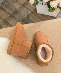 XH New In Shoes SMAIBULUN UGG™ | Faux Fur-Lined Suede Low Boots