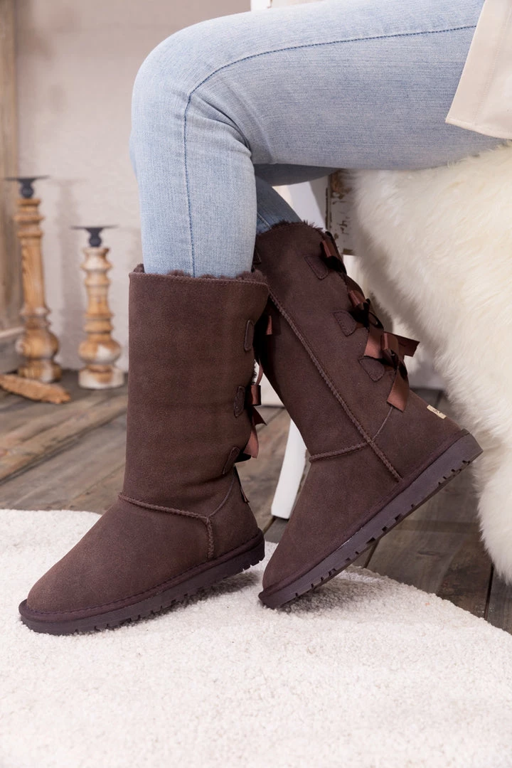 XH SMAIBULUN UGG™ | Triple Back-Bow Chocolate Leather Suede Boots New In Shoes 9 XH SMAIBULUN UGG™ | Triple Back-Bow Chocolate Leather Suede Boots New In Shoes