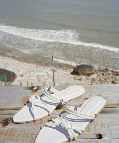 HT NEW ARRIVALS EN BLOOM | LUCK DOUBLE TIES STRAP SLIDES - CREAM