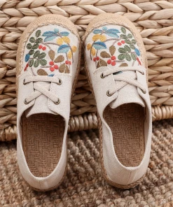 TC New In Shoes Cactus Rose | Playground Embroidered Linen Boat Shoes - Beige