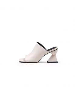 Jady Rose S/S 2022 JadyRose | Triangular-Heel Leather Mule - Cream