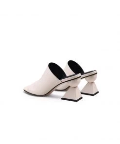 Jady Rose S/S 2022 JadyRose | Triangular-Heel Leather Mule - Cream