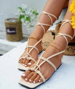 HT NEW ARRIVALS EN BLOOM | TIA STRAP GLADIATOR SANDAL - CREAM