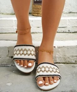 HT New In Shoes En Bloom | SAPPHIRE CREAM EMBROIDERED SLIDES