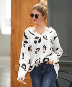 MY Smaibulun | Cheetah V-Neck Ripped Collar & Sleeve Knit Pullover - Cream