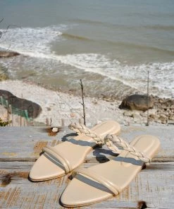 HT New In Shoes EN BLOOM | CREAM TRI-STRAP SLIDES