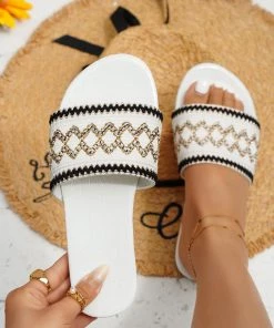 HT New In Shoes En Bloom | SAPPHIRE CREAM EMBROIDERED SLIDES