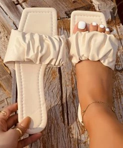 HT New In Shoes En Bloom | Cream Gathered Upper Flat Slides Sandals