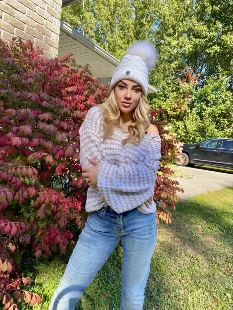 MY Clothing Smaibulun | Puff Sleeve V-Neck Sweater - Beige 3 MY Clothing Smaibulun | Puff Sleeve V-Neck Sweater - Beige