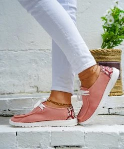 HT NEW ARRIVALS EN BLOOM | DESIRE BOAT SHOE DUSTY PINK