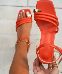 HT En Bloom | Ferrari Ring Toe Block Heel Sandal New In Shoes