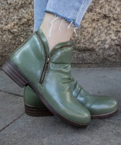 YL New In Shoes En Bloom | Zip Trim Ruched Ankle Boot