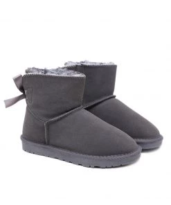 XH New In Shoes SMAIBULUN UGG™ | Classic Ribbon Bow-Back Faux Fur-Lined Suede Boots 29 XH New In Shoes SMAIBULUN UGG™ | Classic Ribbon Bow-Back Faux Fur-Lined Suede Boots
