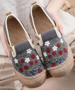 TC Cactus Rose | Berry Daisy Embroidered Linen Espadrilles Loafers Sneakers- Grey New In Shoes