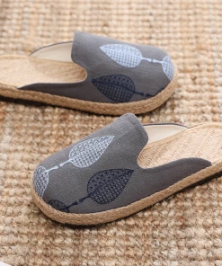 TC Cactus Rose | Vintage Embroidered Summer Mule - Grey