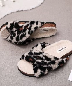 GLF New In Shoes Maibulun | Leopard Criss-Cross Fleece Slipper - Brown