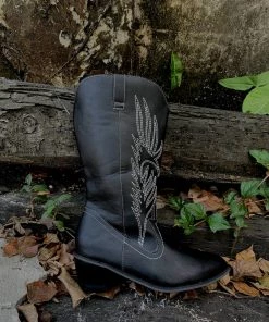 YL En Bloom | Angel Wing Embroidered Cowboy Heel Knee Boots - Black