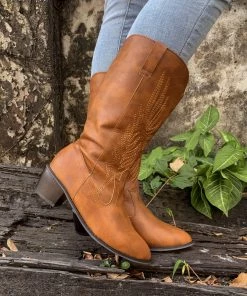 YL En Bloom | Angel Wing Embroidered Cowboy Heel Comfy Knee Boots - Brown