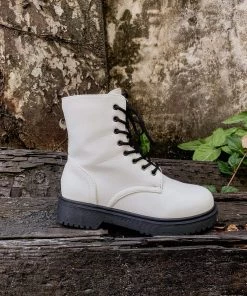 YL New In Shoes En Bloom | Classic Martin Boot - White