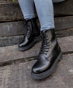 YL New In Shoes En Bloom | Classic Martin Boot - Black