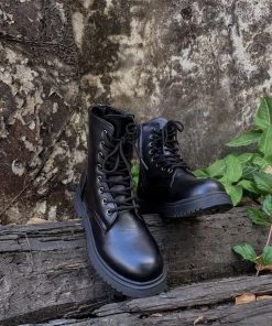 YL New In Shoes En Bloom | Classic Martin Boot - Black