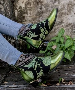 YL En Bloom | Rhinestone Ankle Floral-Embroidered Boot - Green 12 YL En Bloom | Rhinestone Ankle Floral-Embroidered Boot - Green