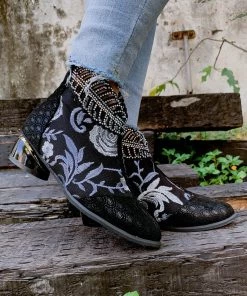 SMAIBULUN Sales 38 YL En Bloom | Rhinestone Ankle Floral-Embroidered Boot - Black