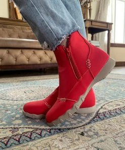YL En Bloom | Red Plush-Lined Low Ankle Boot