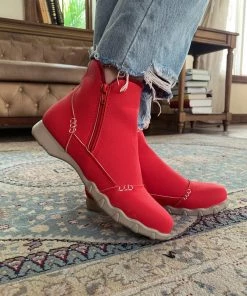 YL En Bloom | Red Plush-Lined Low Ankle Boot