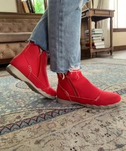 YL En Bloom | Red Plush-Lined Low Ankle Boot