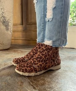 YL En Bloom | Brown Leopard Plush-Lined Low Ankle Boot