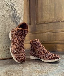 YL En Bloom | Brown Leopard Plush-Lined Low Ankle Boot