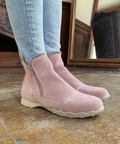 YL En Bloom | Baby Pink Plush-Lined Low Ankle Boot