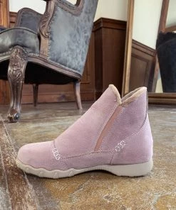 YL En Bloom | Baby Pink Plush-Lined Low Ankle Boot
