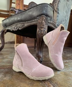 YL En Bloom | Baby Pink Plush-Lined Low Ankle Boot