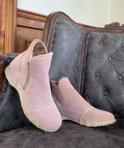 YL En Bloom | Baby Pink Plush-Lined Low Ankle Boot