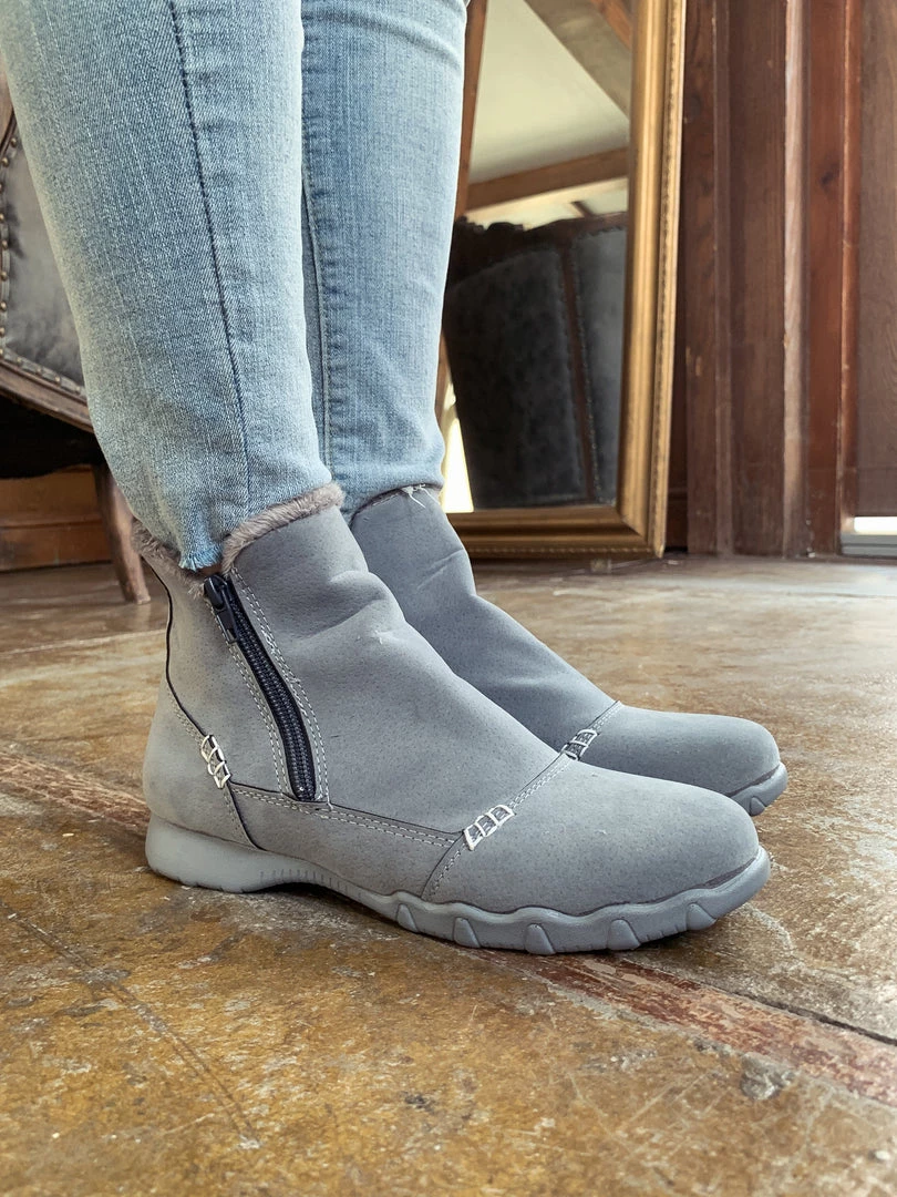 YL En Bloom | Grey Plush-Lined Low Ankle Boot New In Shoes 5 YL En Bloom | Grey Plush-Lined Low Ankle Boot New In Shoes