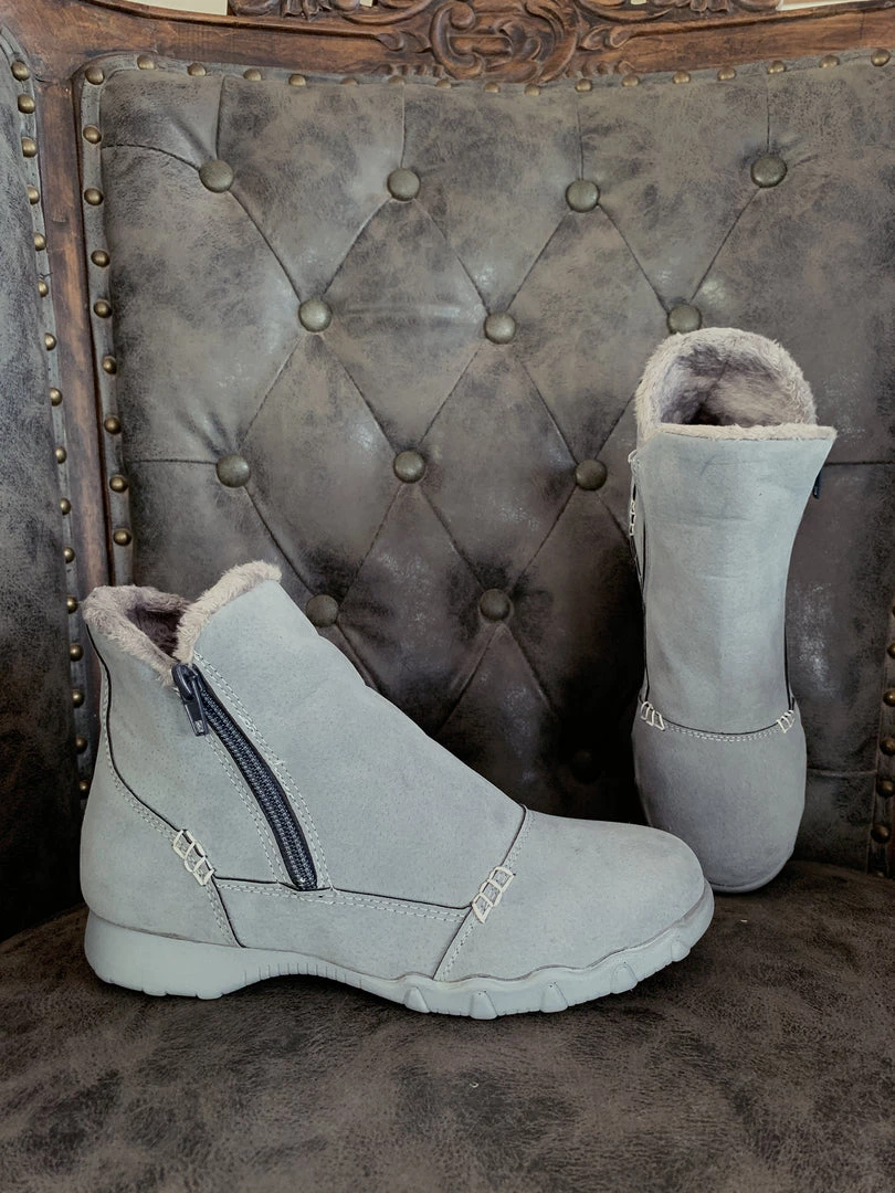 YL En Bloom | Grey Plush-Lined Low Ankle Boot New In Shoes 1 YL En Bloom | Grey Plush-Lined Low Ankle Boot New In Shoes