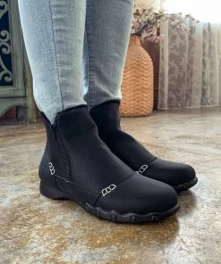 YL En Bloom | Black Plush-Lined Low Ankle Boot New In Shoes