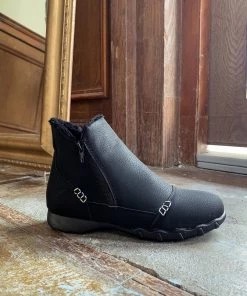 YL En Bloom | Black Plush-Lined Low Ankle Boot New In Shoes