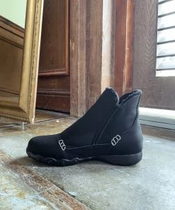 YL En Bloom | Black Plush-Lined Low Ankle Boot New In Shoes