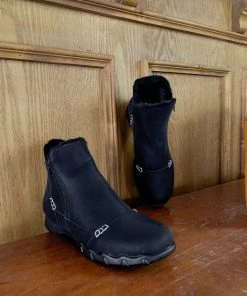 YL En Bloom | Black Plush-Lined Low Ankle Boot New In Shoes