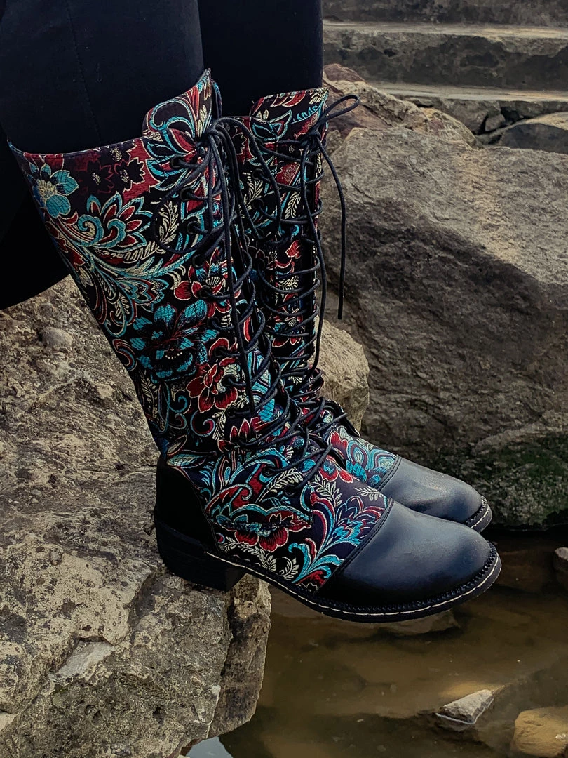 YL En Bloom | Black Floral Embroidered Laced Up Knee Heel Boots New In Shoes 9 YL En Bloom | Black Floral Embroidered Laced Up Knee Heel Boots New In Shoes