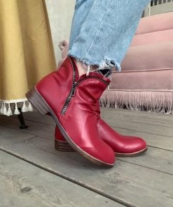 YL En Bloom | Red Side Zip Ruched Ankle Boot New In Shoes