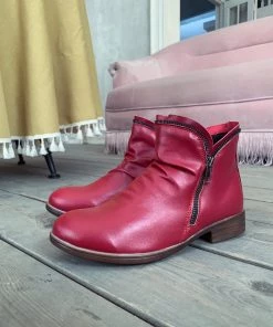 YL En Bloom | Red Side Zip Ruched Ankle Boot New In Shoes