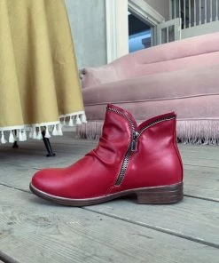 YL En Bloom | Red Side Zip Ruched Ankle Boot New In Shoes