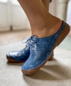 SIKETU | Woven Quilted Oxford Mules - Blue NEW ARRIVALS 7 SIKETU | Woven Quilted Oxford Mules - Blue NEW ARRIVALS